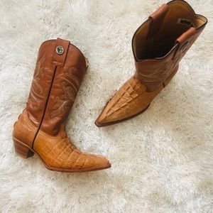 Exotic women’s boots